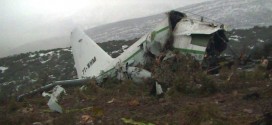 Chiếc máy bay vận tải Lockheed C-130 Hercules của không quân Algeria rơi tại vùng núi gần Ain Kercha khiến 76 người thiệt mạng