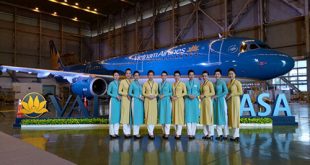 Tiếp viên hàng không cứ Tết đến lại phải xa gia đình