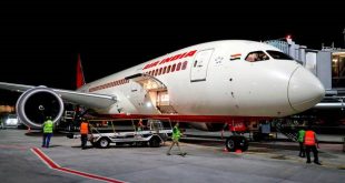 Không nhà đầu tư nào muốn mua Air India, hãng hàng không quốc gia Ấn Độ đang chìm trong 7 tỷ USD nợ.